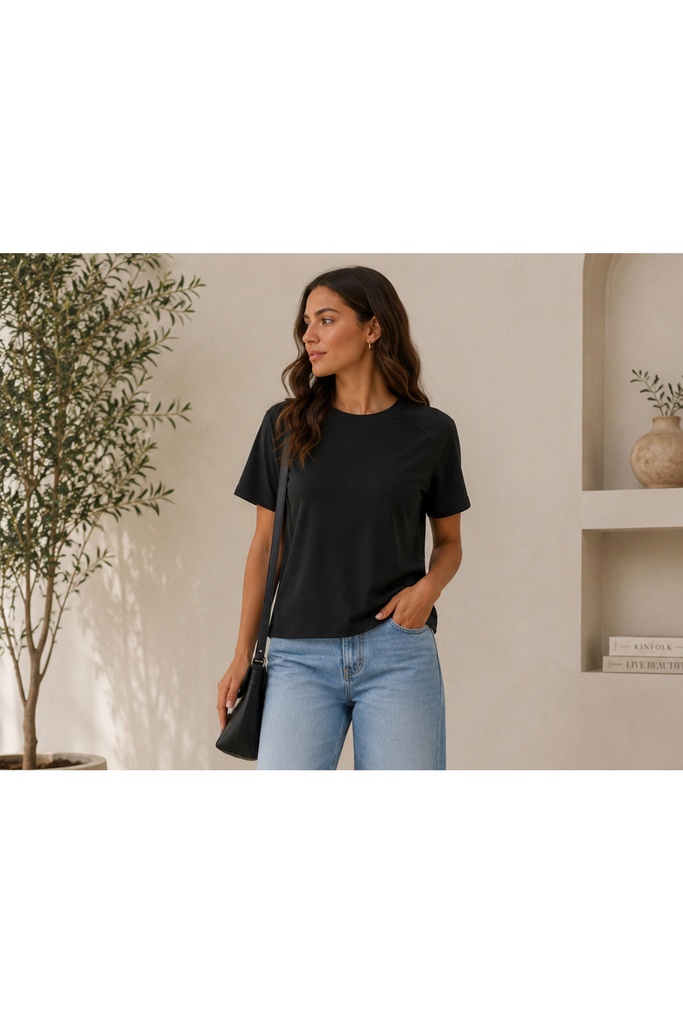 [KRL-MZ-VTKL-SYH-2] Karol Omzu Vatkalı Siyah T-shirt